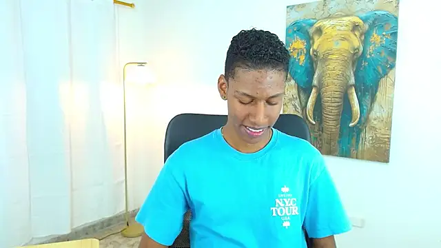 maiki18  online show from September 24, 2025, 8:26 pm