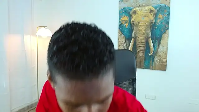 maiki18  online show from October 18, 2025, 1:57 pm