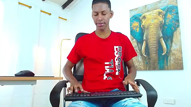 maiki18  online show from September 16, 2025, 2:07 pm