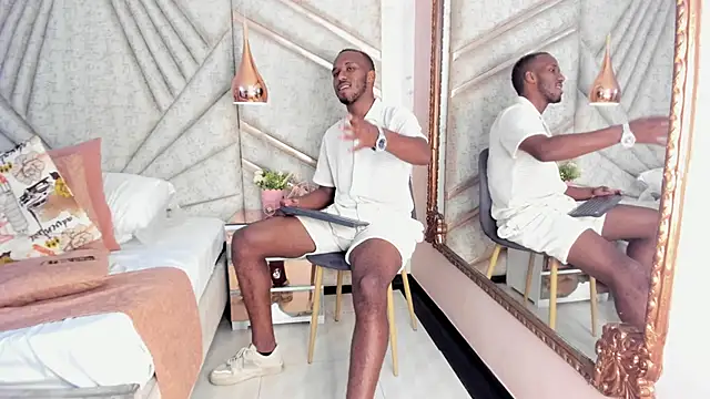 Snapshot of JamesParck chatting on March 14, 2025, 6:07 pm JamesParck online show from March 14, 2025, 6:07 pm