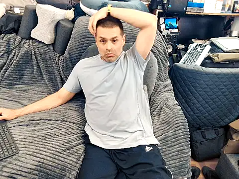 ClampMaster online show from December 19, 2025, 2:04 am