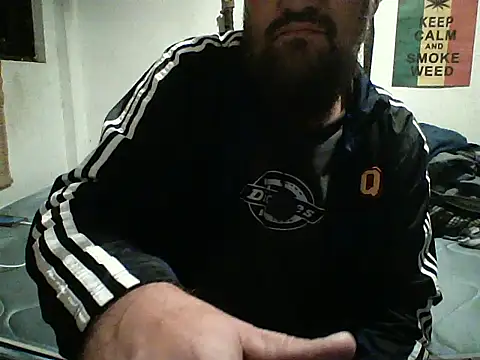 Snapshot of LECHEBALLS chatting on October 28, 2025, 7:40 am LECHEBALLS online show from October 28, 2025, 7:40 am