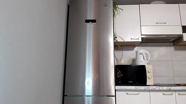 SierraSky  online show from December 2, 2025, 6:09 pm