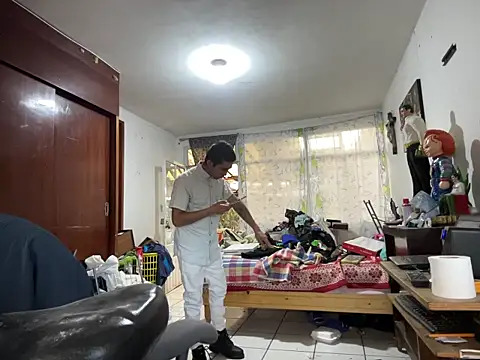 Snapshot of jperezofficial1 chatting on December 15, 2025, 11:31 pm jperezofficial1 online show from December 15, 2025, 11:31 pm