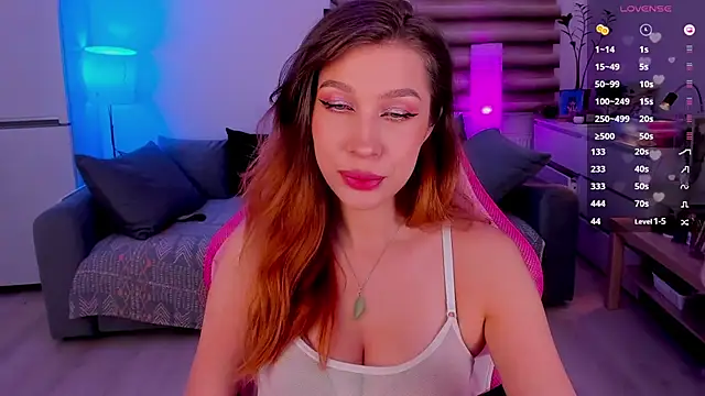 tenderdreams online show from December 4, 2025, 10:20 pm