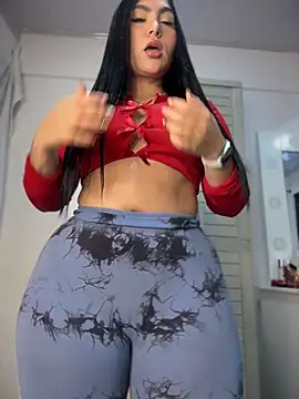 Sarahballiston  online show from April 12, 2026, 1:09 am