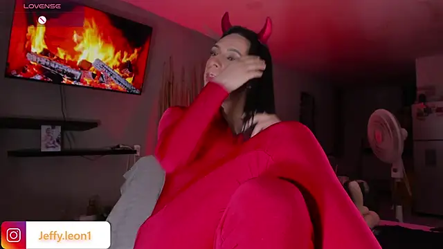 Snapshot of danna_v chatting on November 30, 2025, 5:30 am danna v online show from November 30, 2025, 5:30 am