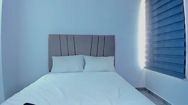 Snapshot of Natasha-28 chatting on October 17, 2025, 7:37 pm Natasha-28 online show from October 17, 2025, 7:37 pm