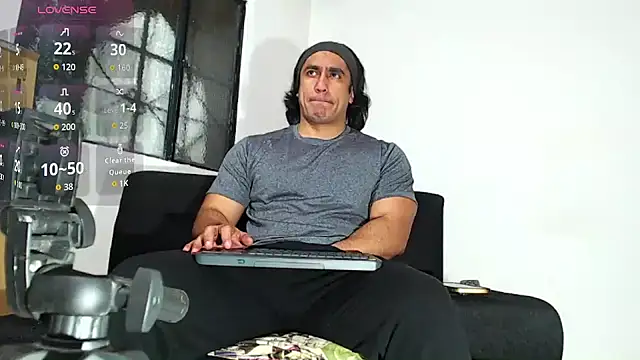 Snapshot of willian_m777 chatting on November 8, 2025, 4:38 am willian m777 online show from November 8, 2025, 4:38 am