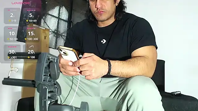 Snapshot of willian_m777 chatting on November 25, 2025, 4:24 am willian m777 online show from November 25, 2025, 4:24 am