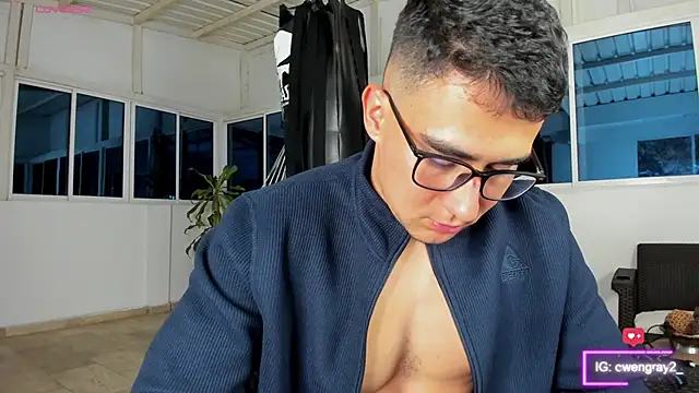 owengray2n online show from March 17, 2025, 12:53 am