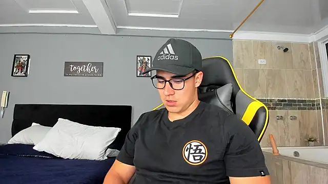 owengray2n online show from January 20, 2025, 1:50 am