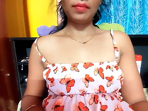 cutesoma2 online show from May 15, 2026, 7:56 pm