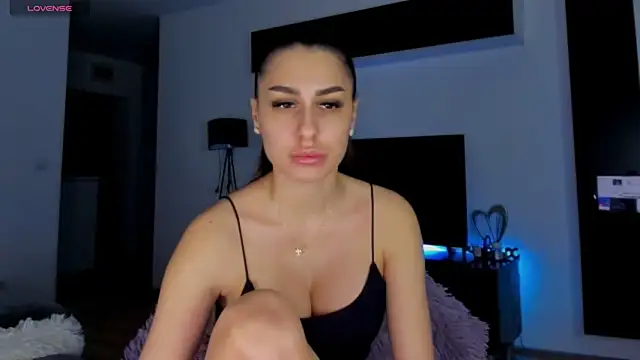 Snapshot of K_chic chatting on February 9, 2025, 9:06 pm K chic online show from February 9, 2025, 9:06 pm