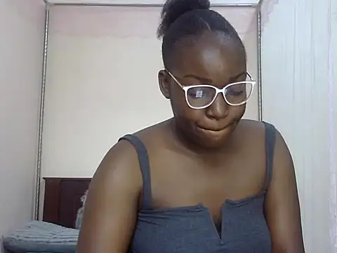 Snapshot of Sexy_racy_rebel_ chatting on February 5, 2026, 10:33 am Sexy racy rebel online show from February 5, 2026, 10:33 am