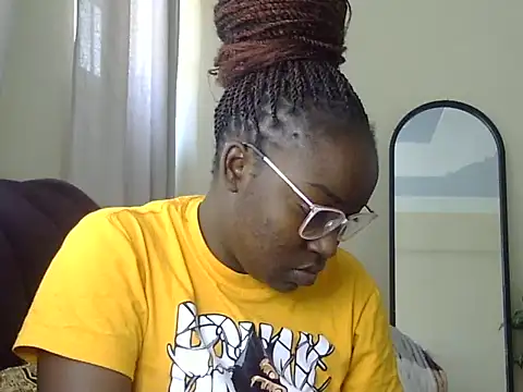 Snapshot of Sexy_racy_rebel_ chatting on February 12, 2026, 10:37 am Sexy racy rebel online show from February 12, 2026, 10:37 am