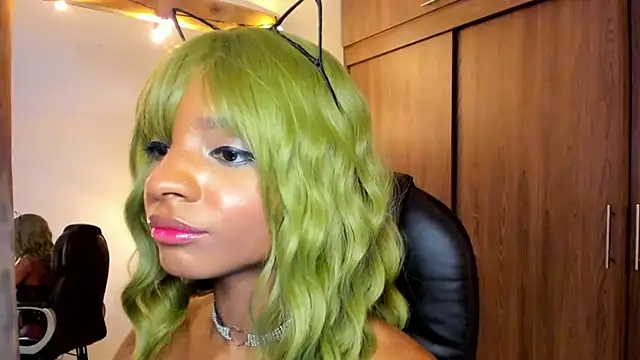 Snapshot of alikahouston4 chatting on February 1, 2025, 10:23 pm alikahouston4 online show from February 1, 2025, 10:23 pm