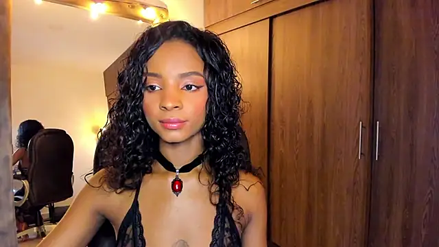 Snapshot of alikahouston4 chatting on October 15, 2025, 2:43 am alikahouston4 online show from October 15, 2025, 2:43 am