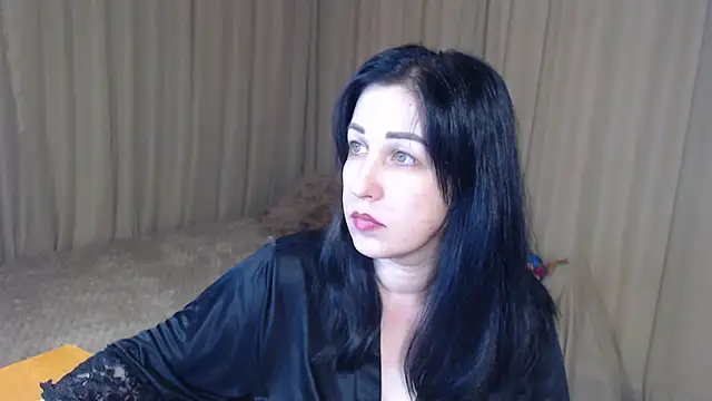 Snapshot of JillStevens chatting on December 16, 2025, 5:28 pm JillStevens online show from December 16, 2025, 5:28 pm