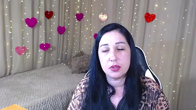 Snapshot of JillStevens chatting on May 1, 2026, 8:25 pm JillStevens online show from May 1, 2026, 8:25 pm