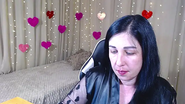 Snapshot of JillStevens chatting on April 29, 2026, 12:48 am JillStevens online show from April 29, 2026, 12:48 am