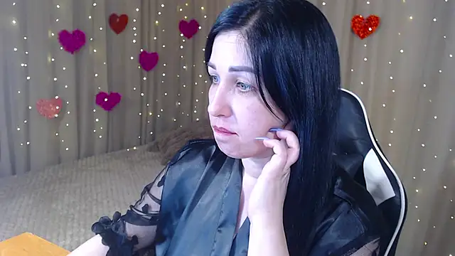 Snapshot of JillStevens chatting on March 11, 2026, 1:32 am JillStevens online show from March 11, 2026, 1:32 am