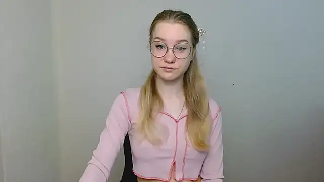 Snapshot of cindi_hot chatting on January 10, 2026, 12:00 pm cindi hot online show from January 10, 2026, 12:00 pm