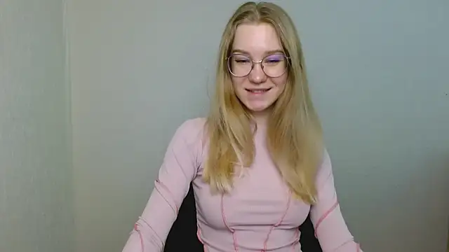 Snapshot of cindi_hot chatting on January 17, 2026, 11:03 am cindi hot online show from January 17, 2026, 11:03 am