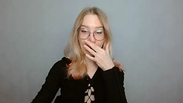 Snapshot of cindi_hot chatting on February 6, 2025, 9:00 am cindi hot online show from February 6, 2025, 9:00 am