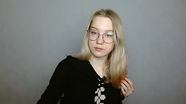 Snapshot of cindi_hot chatting on February 7, 2025, 6:45 am cindi hot online show from February 7, 2025, 6:45 am