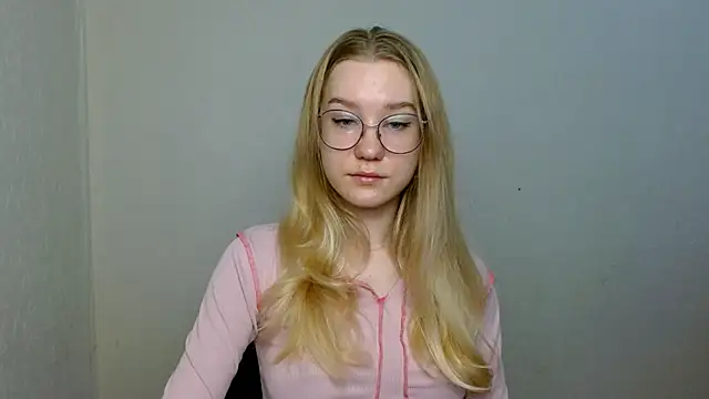 Snapshot of cindi_hot chatting on November 23, 2025, 10:58 am cindi hot online show from November 23, 2025, 10:58 am