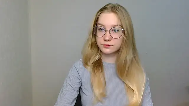 Snapshot of cindi_hot chatting on December 19, 2025, 10:39 am cindi hot online show from December 19, 2025, 10:39 am