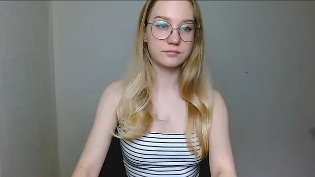 Snapshot of cindi_hot chatting on December 20, 2025, 3:26 pm cindi hot online show from December 20, 2025, 3:26 pm