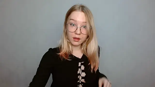 Snapshot of cindi_hot chatting on February 6, 2025, 12:04 pm cindi hot online show from February 6, 2025, 12:04 pm