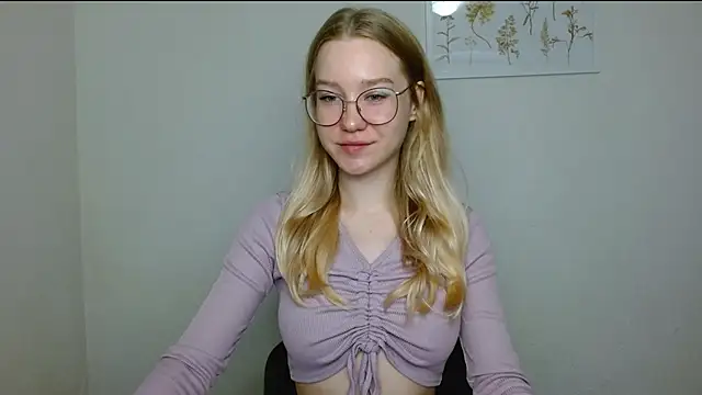 Snapshot of cindi_hot chatting on September 27, 2025, 10:54 am cindi hot online show from September 27, 2025, 10:54 am