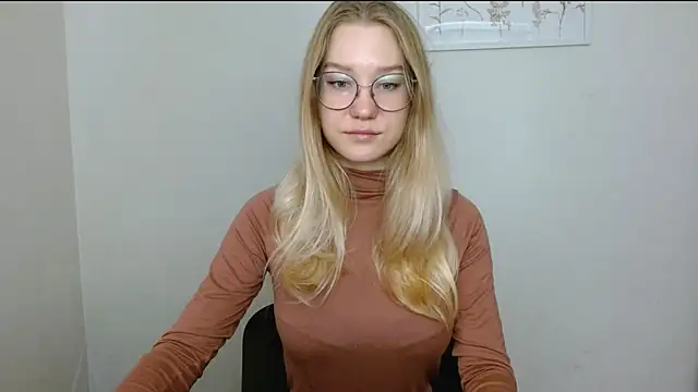 Snapshot of cindi_hot chatting on October 4, 2025, 9:33 am cindi hot online show from October 4, 2025, 9:33 am