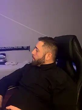 Snapshot of 1ninefellababy chatting on December 4, 2025, 5:56 pm 1ninefellababy online show from December 4, 2025, 5:56 pm