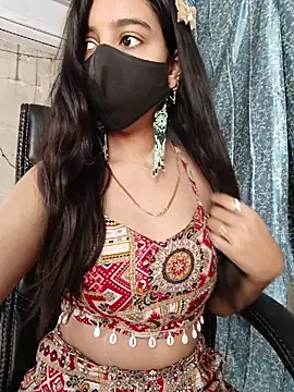 Snapshot of Parinaaz18 chatting on May 7, 2026, 1:32 am Parinaaz18 online show from May 7, 2026, 1:32 am