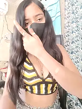 Snapshot of Parinaaz18 chatting on April 10, 2026, 1:34 am Parinaaz18 online show from April 10, 2026, 1:34 am