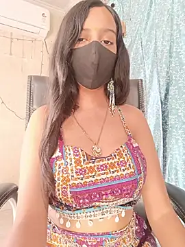 Snapshot of Parinaaz18 chatting on May 26, 2026, 1:47 am Parinaaz18 online show from May 26, 2026, 1:47 am