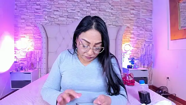 Snapshot of Gina_Myers chatting on March 12, 2026, 12:09 pm Gina Myers online show from March 12, 2026, 12:09 pm