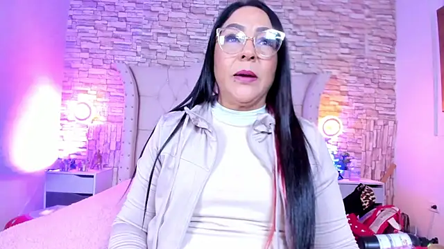 Snapshot of Gina_Myers chatting on March 5, 2026, 11:51 am Gina Myers online show from March 5, 2026, 11:51 am