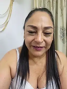 Snapshot of Gina_Myers chatting on April 5, 2026, 5:14 am Gina Myers online show from April 5, 2026, 5:14 am