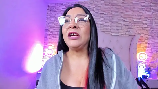 Snapshot of Gina_Myers chatting on March 10, 2026, 12:31 pm Gina Myers online show from March 10, 2026, 12:31 pm