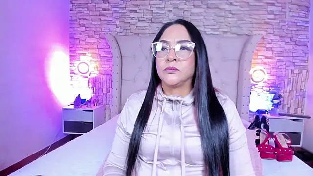 Snapshot of Gina_Myers chatting on February 11, 2026, 12:05 pm Gina Myers online show from February 11, 2026, 12:05 pm