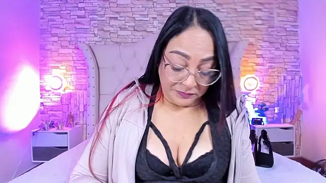 Snapshot of Gina_Myers chatting on March 13, 2026, 12:32 pm Gina Myers online show from March 13, 2026, 12:32 pm