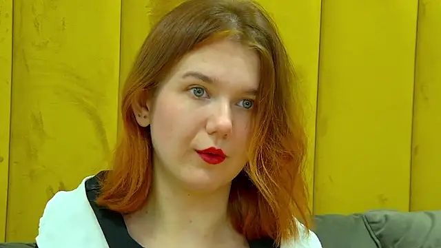 LessySmith online show from November 28, 2025, 4:18 pm