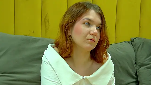 LessySmith online show from October 20, 2025, 4:18 pm