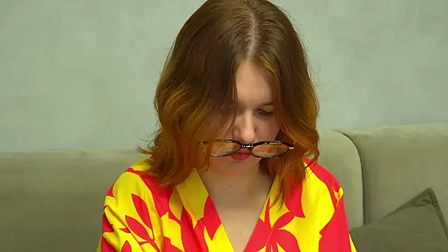 LessySmith online show from November 29, 2025, 4:51 pm