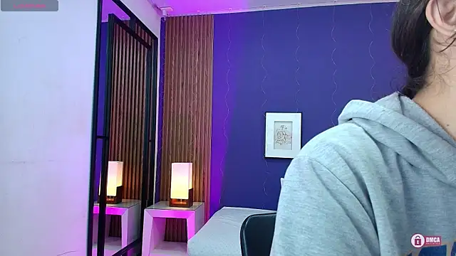 Snapshot of alina_martinelli chatting on October 2, 2025, 12:30 pm alina martinelli online show from October 2, 2025, 12:30 pm